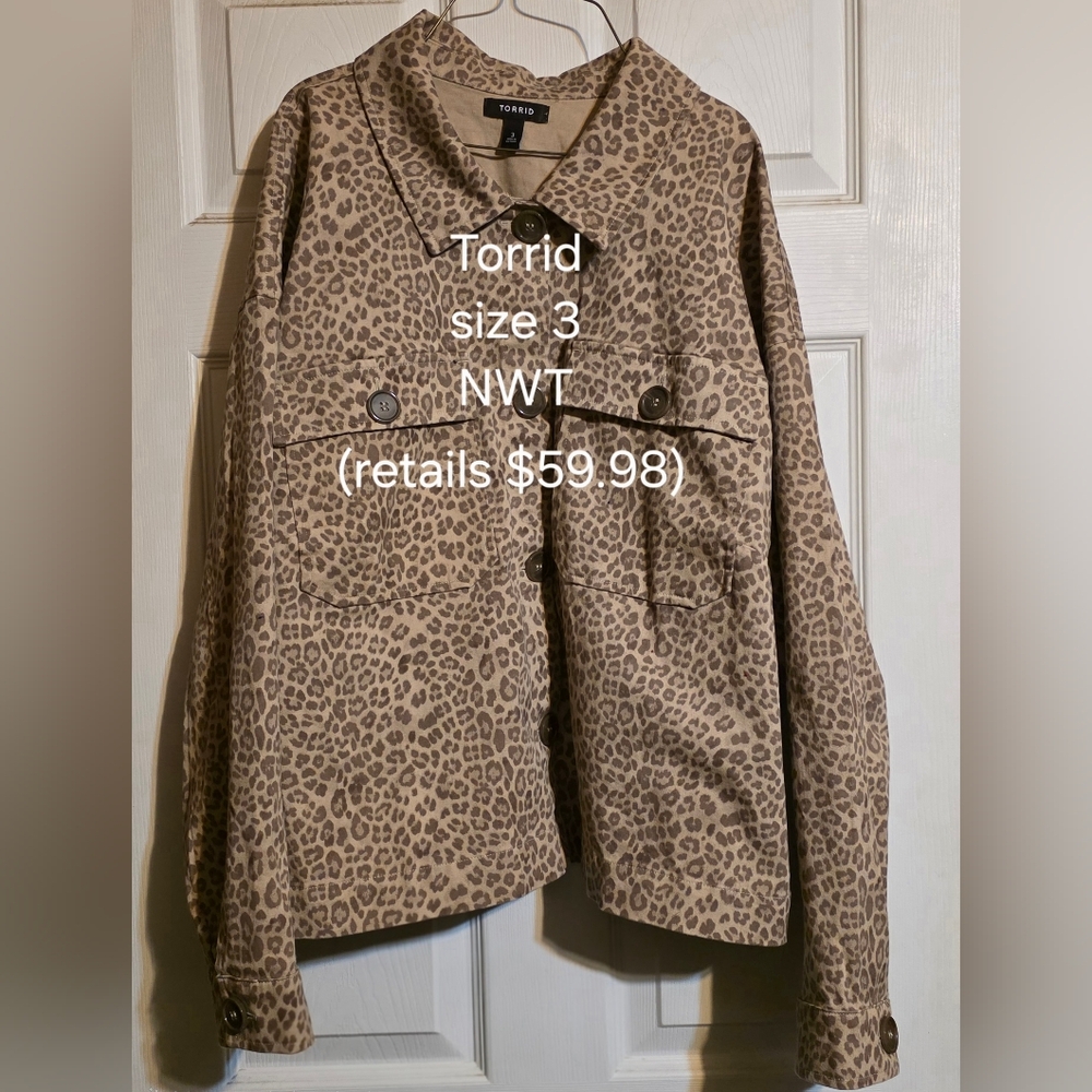 Torrid Leopard Print Button-Up Jacket in Tan and … - image 1